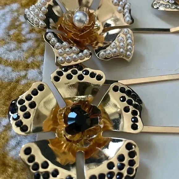 Anthropologie for brass flora crystal bobby pins - Picture 2 of 4